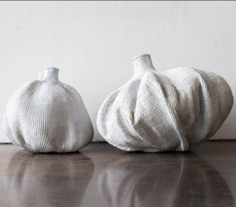Hand-Painted Garlic Gourd Basket, Pure white, Mini
