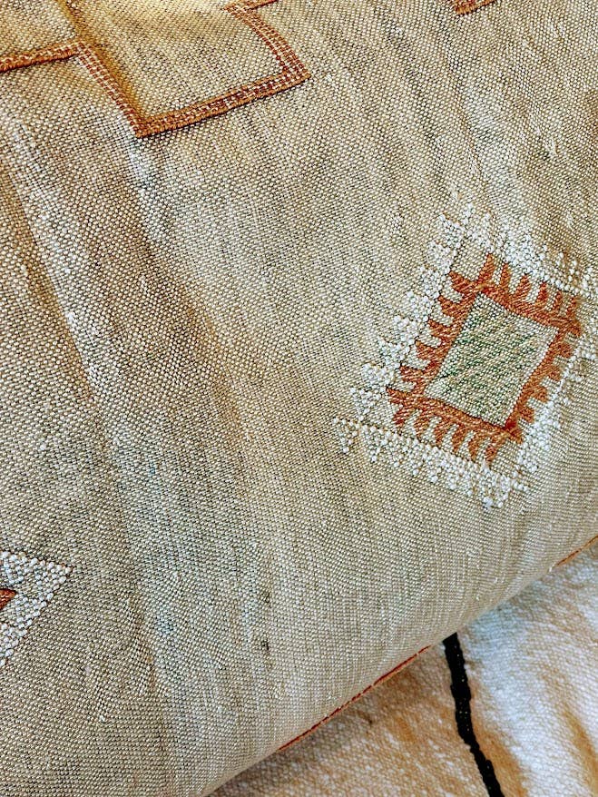 Cactus Silk pillow XL 4, Sand/Gray