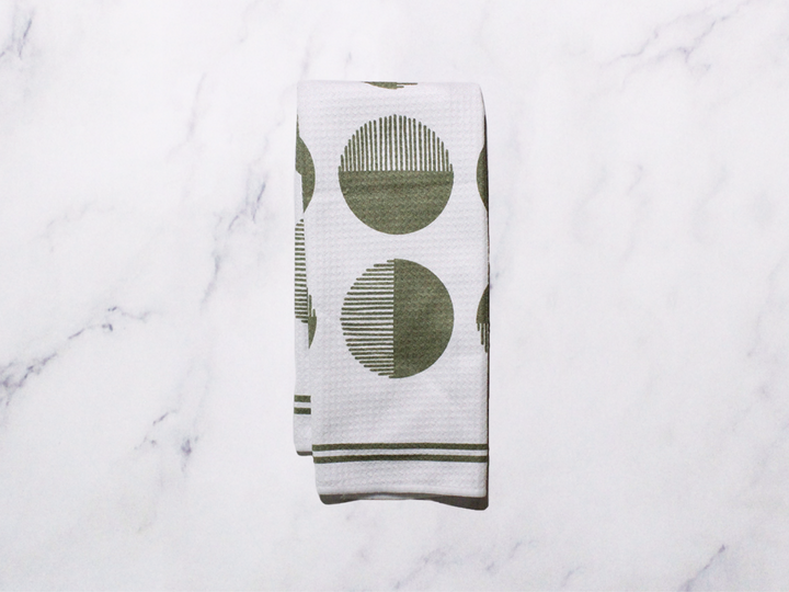 Dish Towel in Green Circle