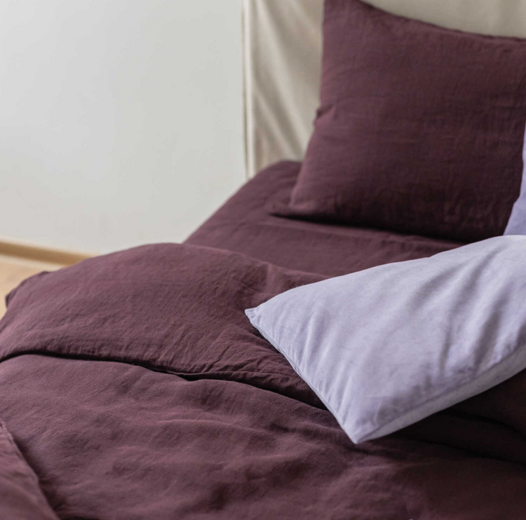 Washed Lithuanian Linen Pillowcase Deep Purple 51x66 cm