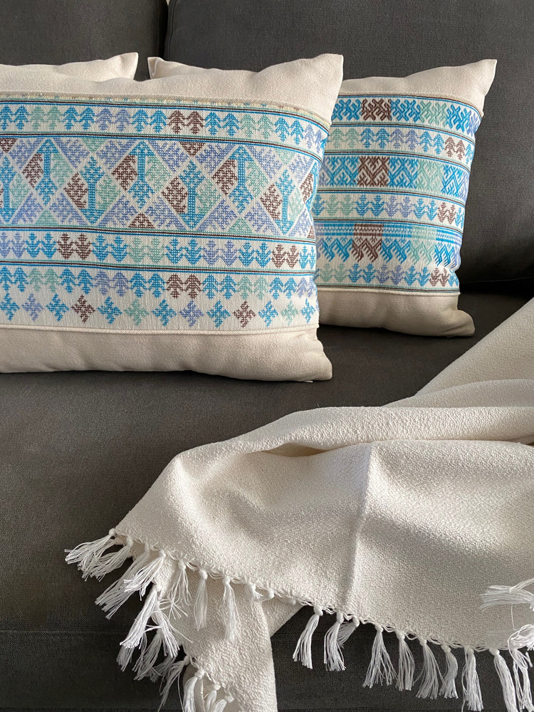 Unique Stilts Lumbar Pillow 15x19 with insert