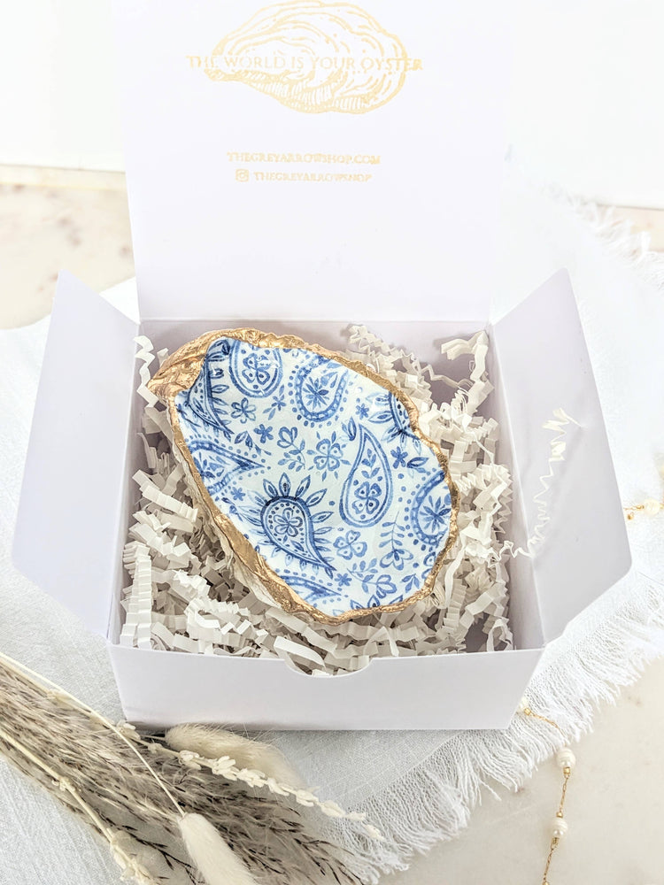 Chinoiserie Blue & White Oyster Shell Ring Dish in Paisley