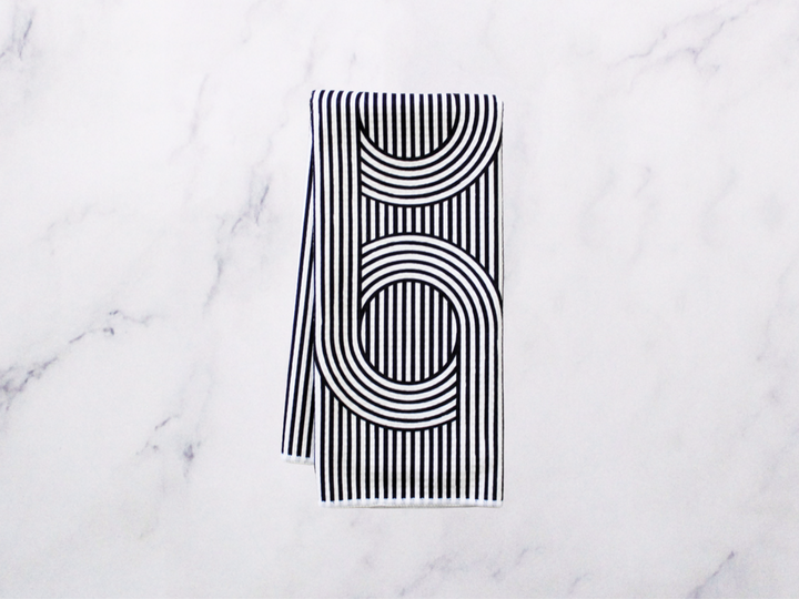 Dish Towel in Mono Loop de Loop
