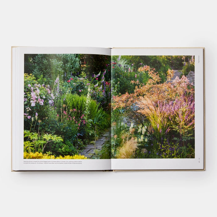 Book, The Seasonal Gardner