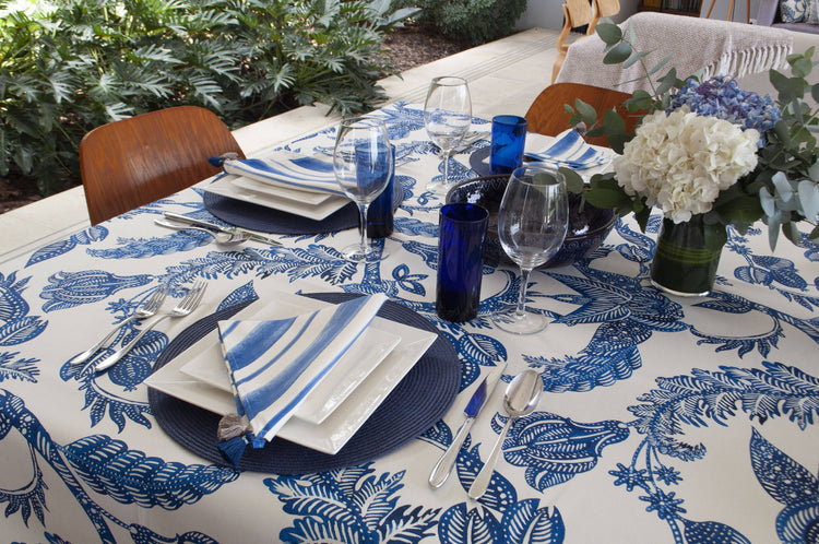 Costa blu Tablecloth: 59” x 106.2”