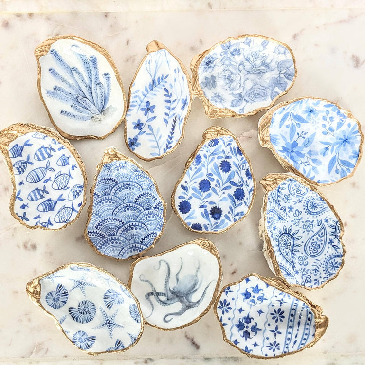 Chinoiserie Blue & White Oyster Shell Ring Dish in Octopus