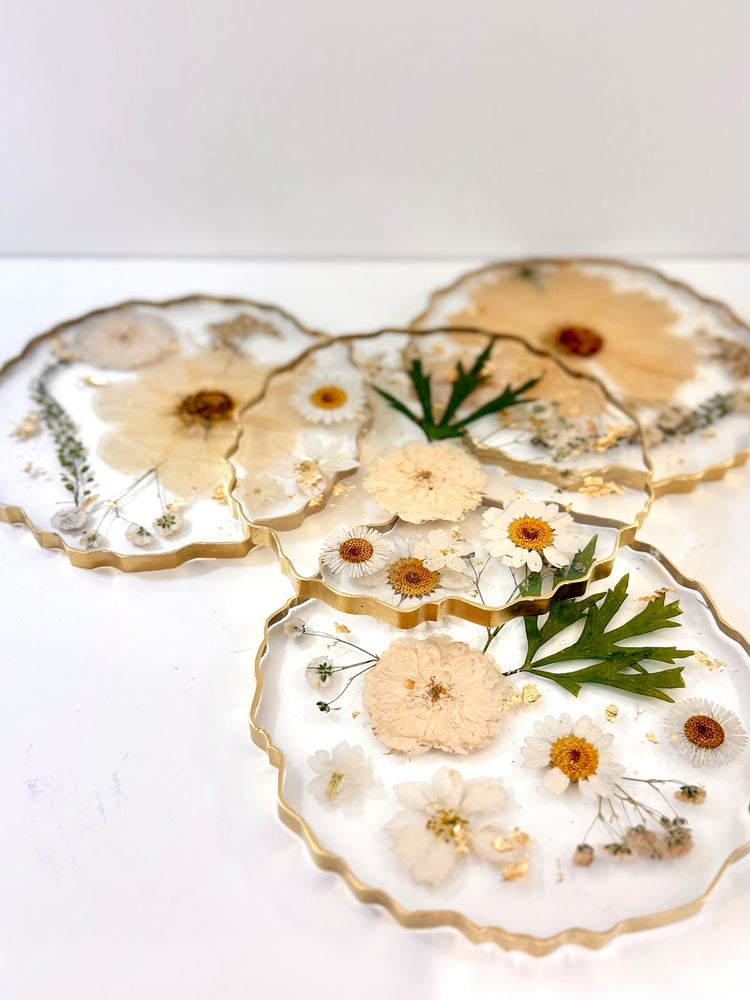 Handcrafted Geode Flower Coasters, Beige (Set of 4)