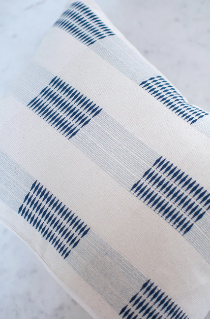 Veku Cushion 18x18