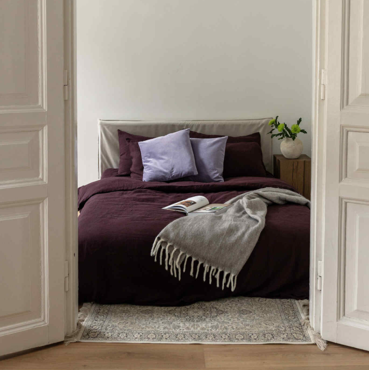 Washed Lithuanian Linen Pillowcase Deep Purple 51x66 cm