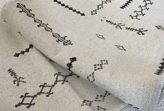 Tunis Black Natural Table Runner - 80" close up