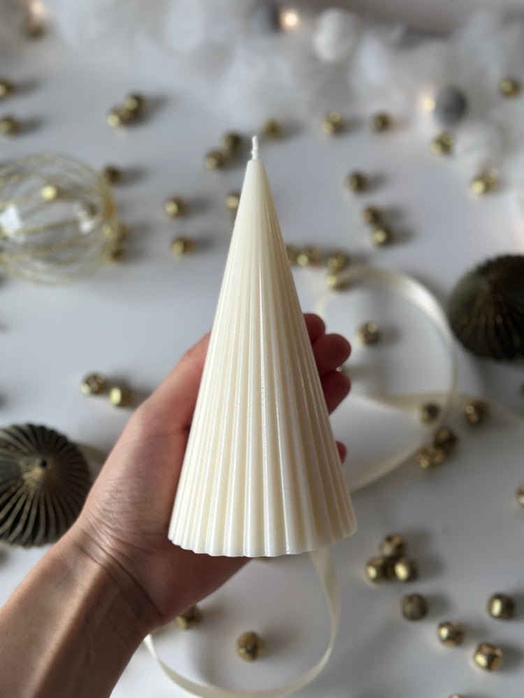 Ribbed Cone Candle Christmas Tree / Cream (Natural Soy Color)