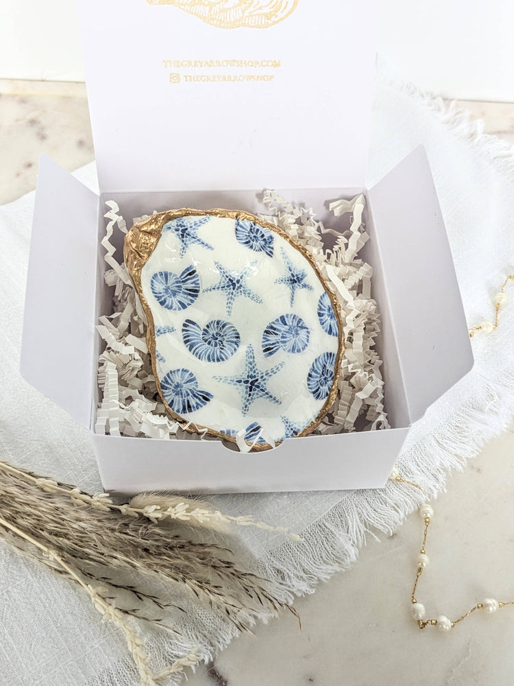 Chinoiserie Blue & White Oyster Shell Ring Dish