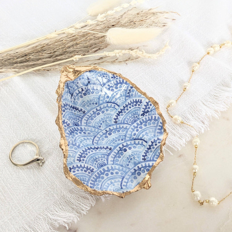 Chinoiserie Oyster Shell Ring Dish: Mermaid Scales